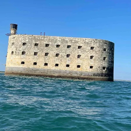 Neuf Proche De La Rochelle Apartment